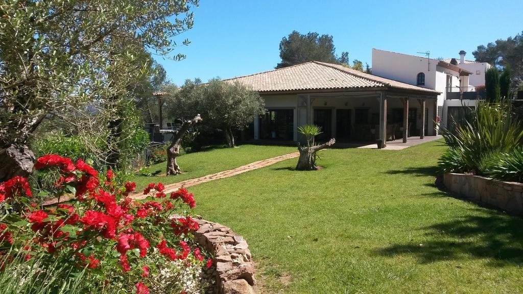 L'Hotellerie Kouros Cuers Exterior photo