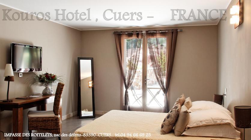 L'Hotellerie Kouros Cuers Exterior photo
