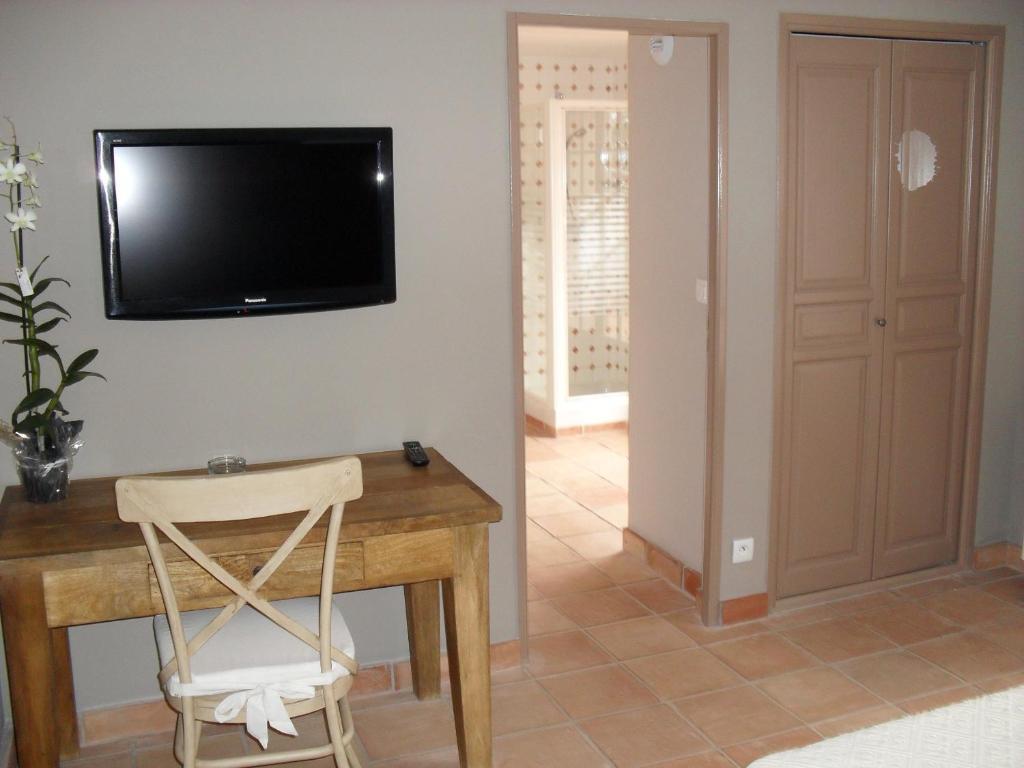 L'Hotellerie Kouros Cuers Room photo
